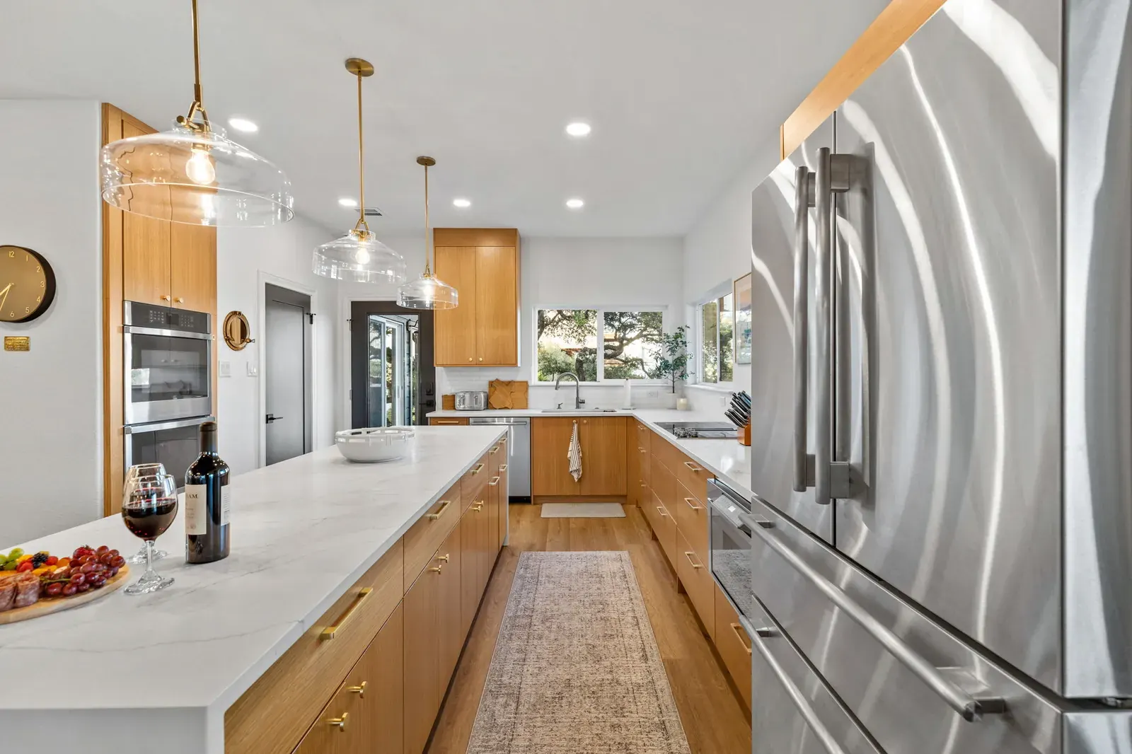 White Oak & Marble Kitchen cabinets