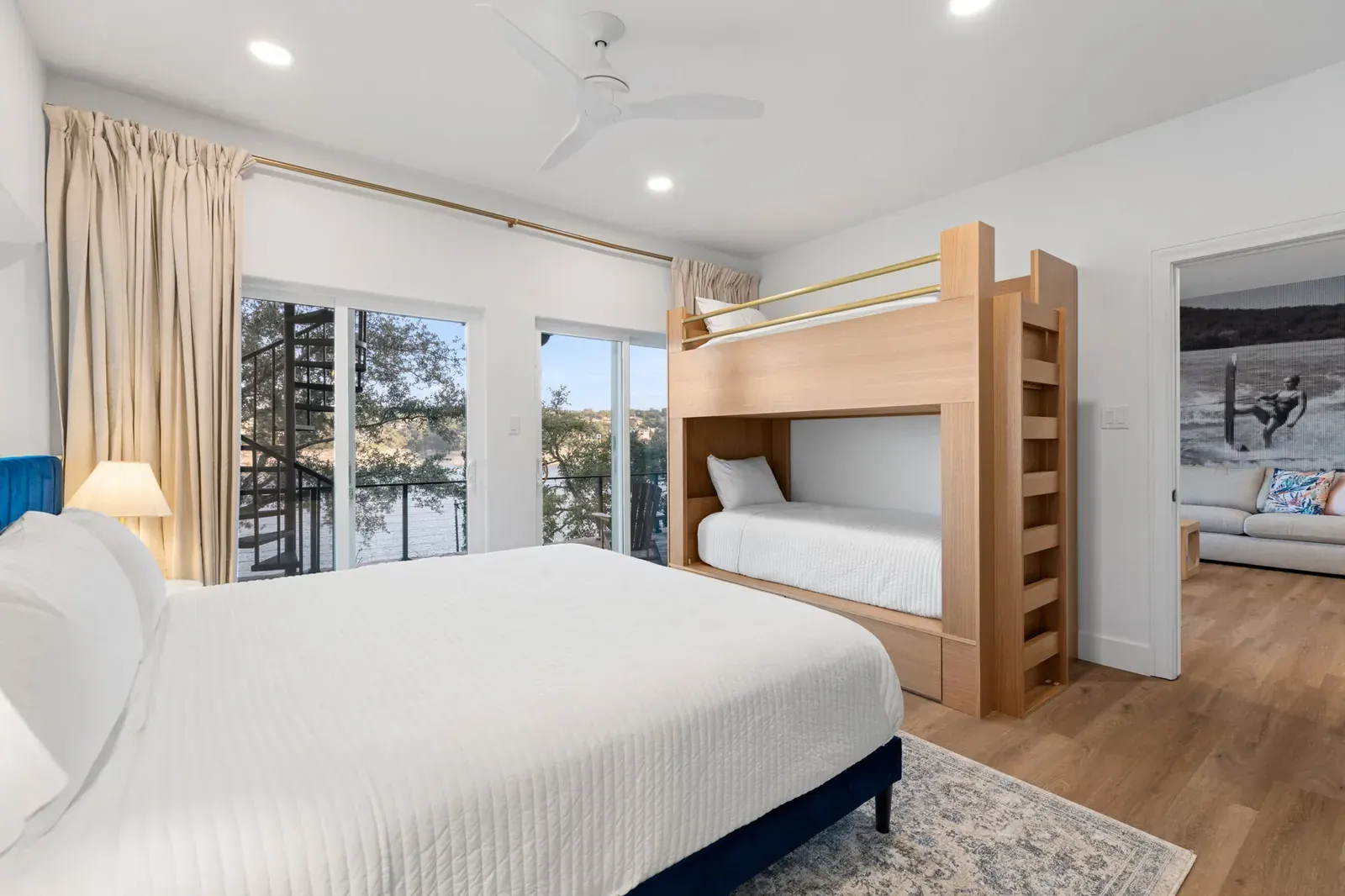White Bunk Room Lakeview